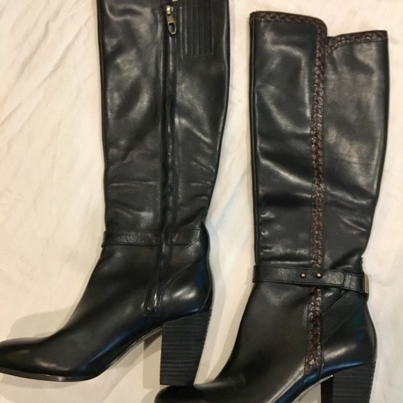 Uggs boots never used - Picture 2 of 5